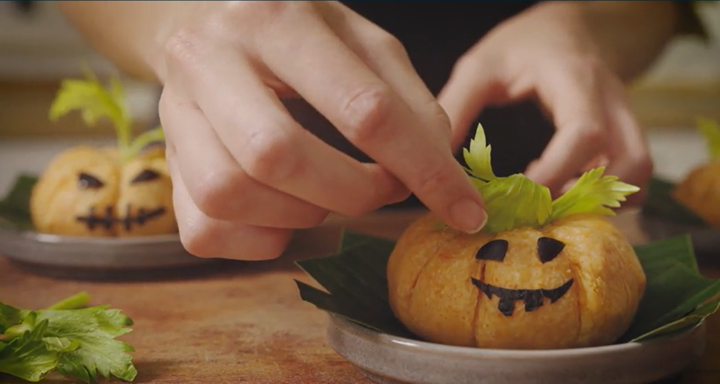 Jack-o-Lantern Pumpkin Rice Balls Recipe