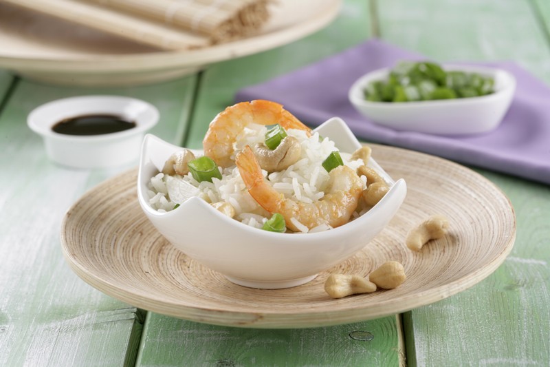 Arroz Thai con coco, langostinos y anacardos