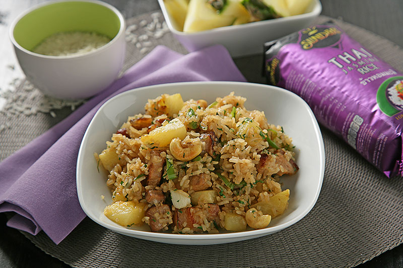 Arroz Thai frito con piña