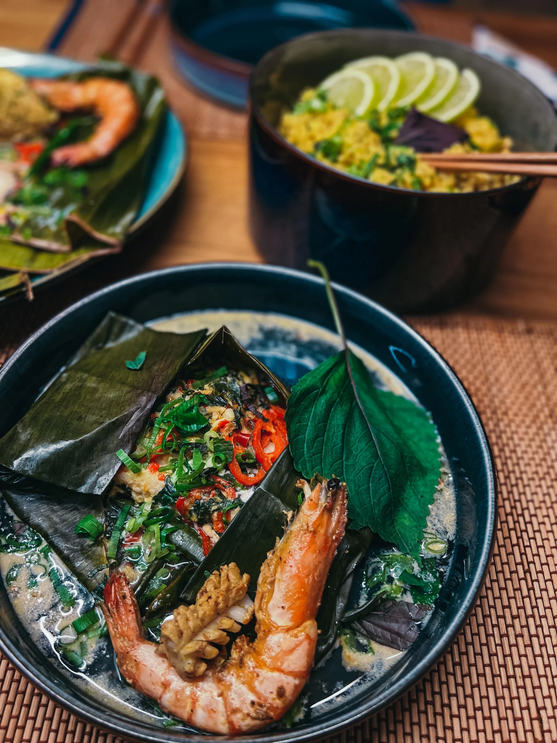 Curry rouge thaï de poisson aux moules, fruits de mer et tomate