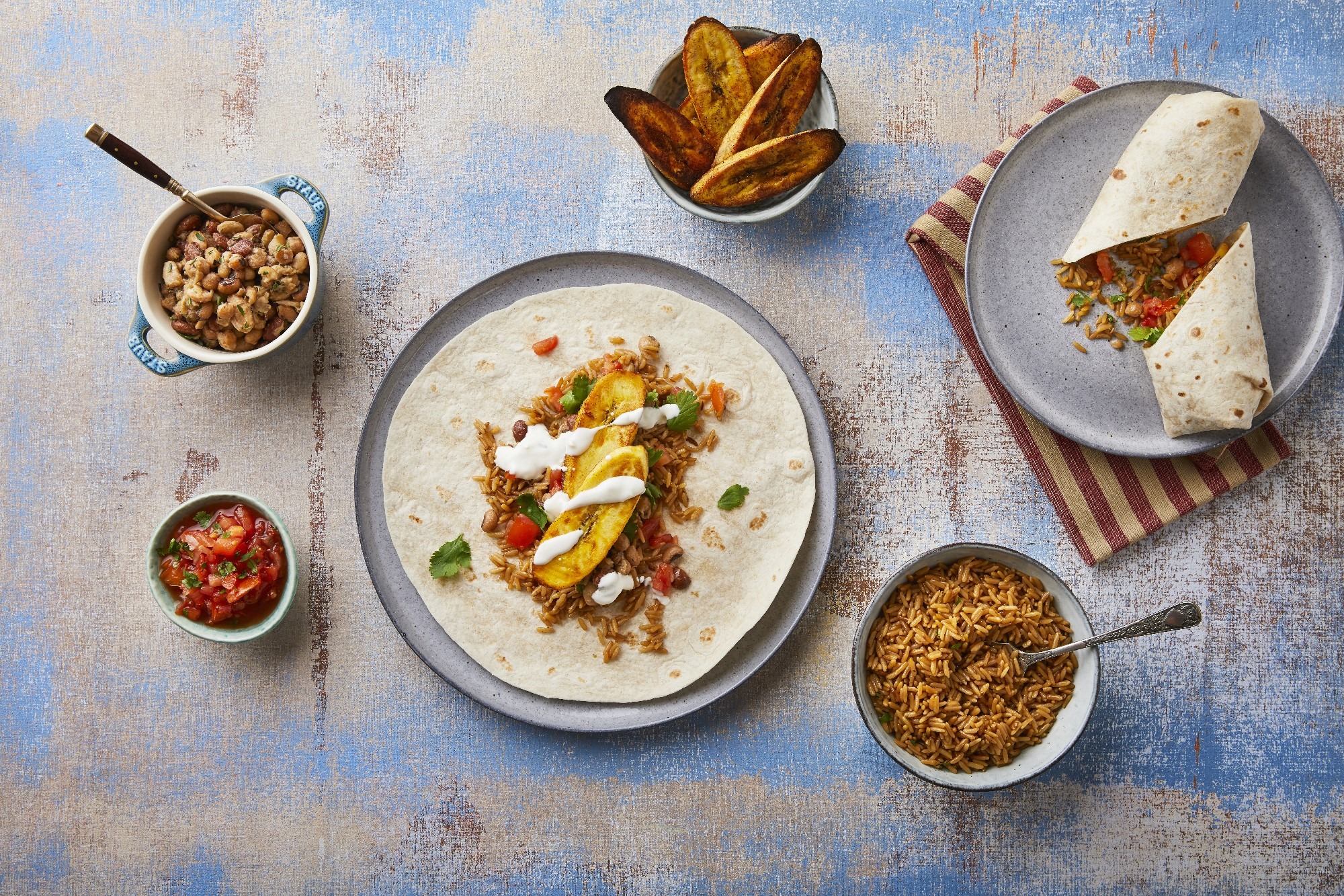 Burrito di platano al forno con riso messicano
